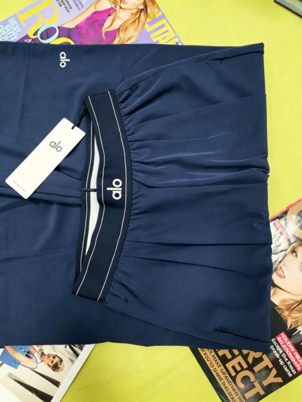 NWT🐋ALO Yoga Navy Suit Up Trouser 30" Inseam🕊️Relaxed Regular Fit - Picture 6 of 13